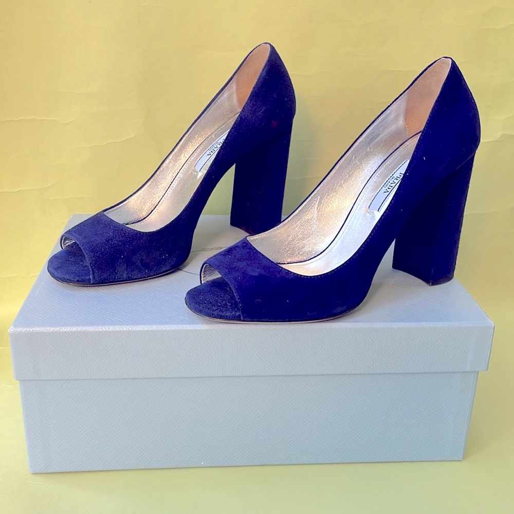 Navy blue/silver Prada suede leather heels in original box